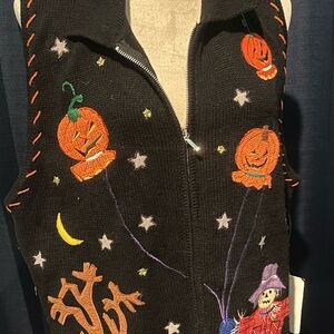 NWT women’s size 2X Halloween zip up sleeveless sweater by Designers Originals.
